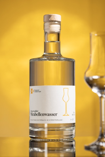 Schwarzwälder Mirabellenwasser
